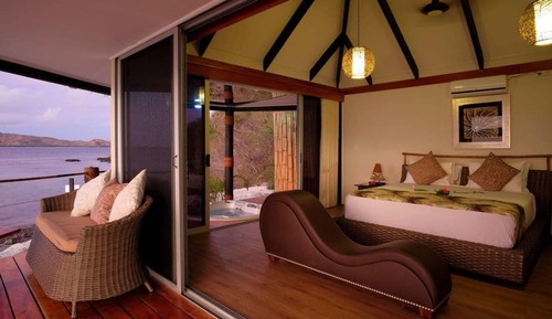 Villa Luxe, baignoire à jets, en front de plage