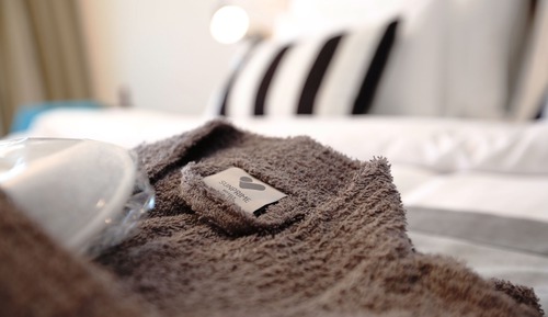 Chambre Standard, vue partielle sur la mer