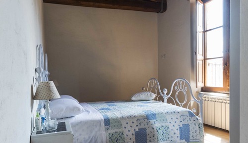 Chambre Confort Double ou avec lits jumeaux, vue cour intérieure