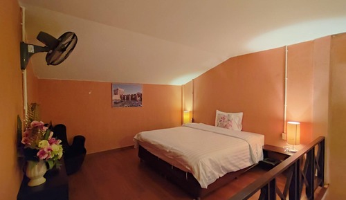 Chambre Deluxe avec lits jumeaux, plusieurs lits, bain à remous, en mezzanine