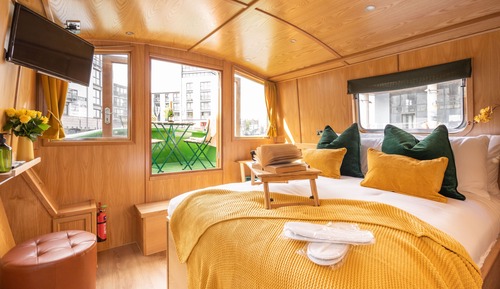 Cabane Luxe (Camillia Houseboat)