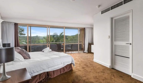 Suite Studio (Penthouse Upper)