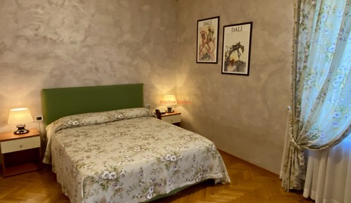 Chambre Double Design, 1 lit double, salle de bains attenante, vue jardin