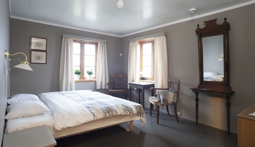 Chambre Simple, salle de bains privée
