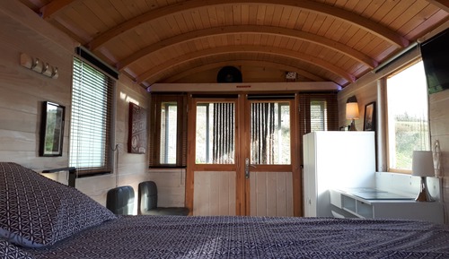 Mobile Home, salle de bains attenante, vue jardin