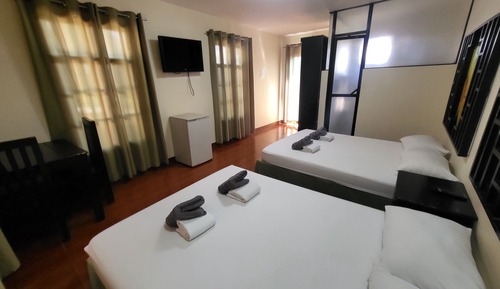 Chambre Quadruple (Private)