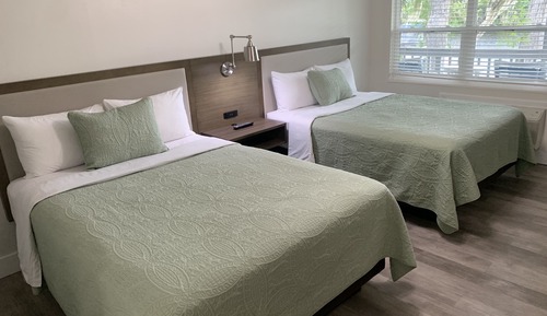 Chambre Classique, 2 grands lits, vue fleuve
