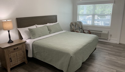 Chambre Classique, 1 très grand lit, vue fleuve