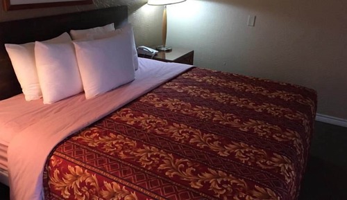 Chambre Confort, 1 très grand lit, non-fumeurs