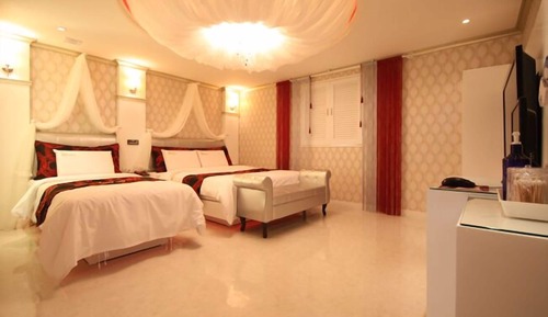 Chambre avec lits jumeaux