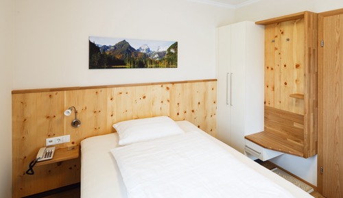 Chambre Simple Confort, 1 très grand lit