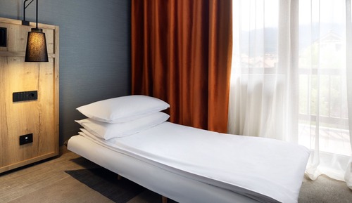 Chambre Standard, 1 très grand lit et 1 canapé-lit, non-fumeurs