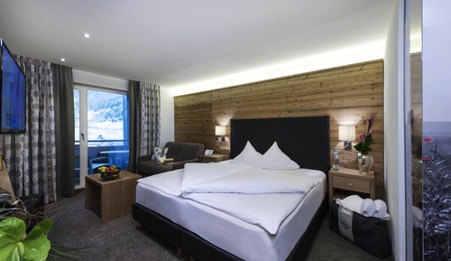 Chambre Double, vue montagne