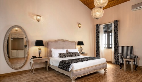Chambre Deluxe, 1 très grand lit, vue jardin