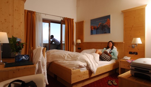 Chambre Classique Double ou avec lits jumeaux, 1 lit double ou 2 lits jumeaux