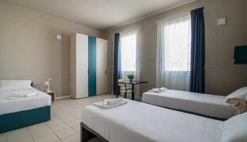 Chambre Triple, 3 lits une place, non-fumeurs