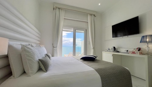 Suite, bain à remous, vue mer