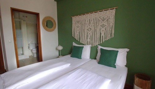 Chambre Supérieure Double ou avec lits jumeaux, balcon