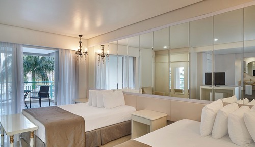 Chambre Familiale (2 adults and 2 children included)