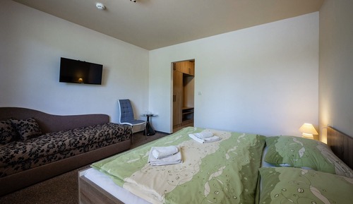 Chambre Double (with 2 extra bed)