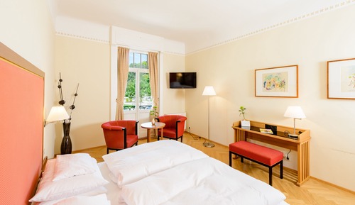 Chambre Double Supérieure, vue cour intérieure