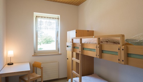 Chambre Standard avec lits jumeaux, salle de bains commune