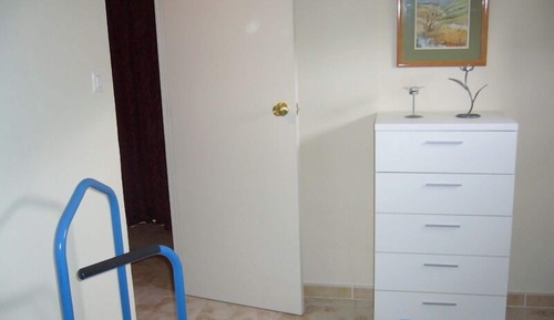 Chambre Simple Standard, 1 grand lit 1 place, salle de bains privée, vue montagne