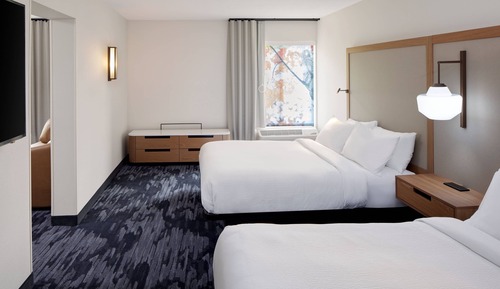 Suite, 2 grands lits, non-fumeurs (Mobility/Hearing Accessible, Tub)