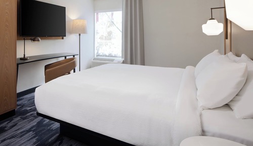 Chambre, 1 très grand lit