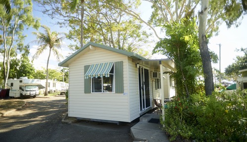 Cabane Standard, salle de bains commune (Triple Bunk)