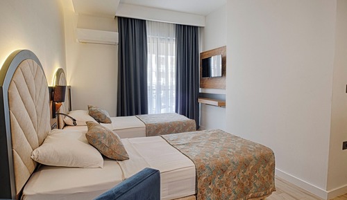 Chambre Standard, balcon, vue partielle sur la mer