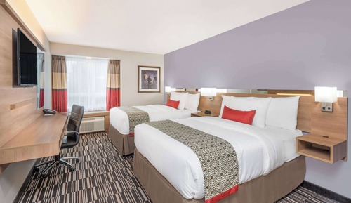 Chambre, 2 grands lits, non-fumeurs (Shower Only)