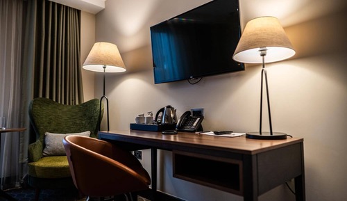 Chambre Double (2 Adults + 1 Child)
