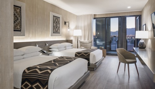 Chambre Classique, 2 grands lits, balcon