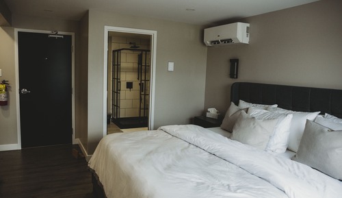 Chambre Double, salle de bains privée