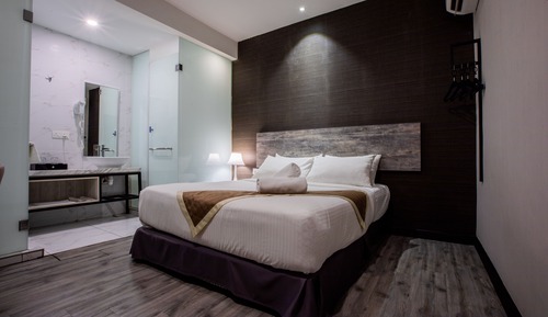 Chambre Standard, 1 grand lit, pas de fenêtre