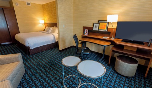 Suite, 1 très grand lit et 1 canapé-lit