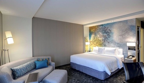 Chambre, 1 très grand lit et 1 canapé-lit, non-fumeurs