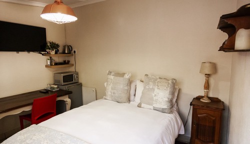 Chambre Économique, 1 chambre