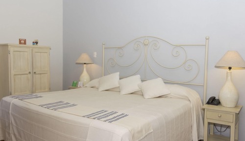 Chambre Supérieure, 1 très grand lit