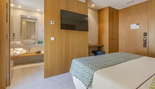 Chambre Double, vue montagne