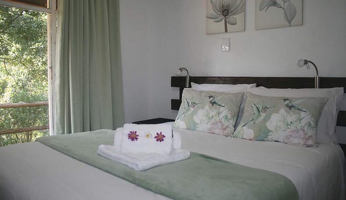 Chalet Exécutif, 1 chambre, vue fleuve, rez-de-chaussée (4 Berth)