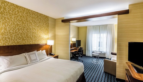 Suite, 1 très grand lit et 1 canapé-lit