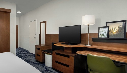 Studio, 1 très grand lit et 1 canapé-lit, non-fumeurs (Mobility/Hearing Access, Roll-in Shwr)