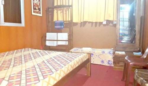Chambre Double (Private External Bathroom)