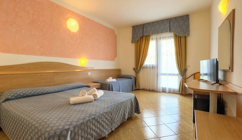 Standard Room Terrace or Balcony Mountain View