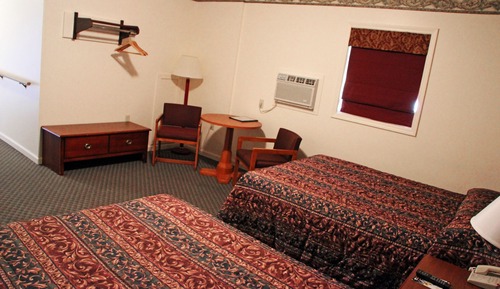 Chambre Double Classique, 2 lits doubles, accessible aux personnes à mobilité réduite