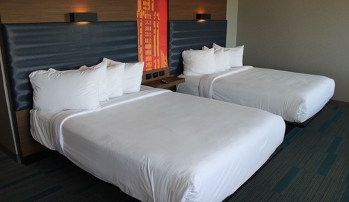 Chambre, 2 grands lits (Mobility/Hearing Access, Roll-In Shwr)