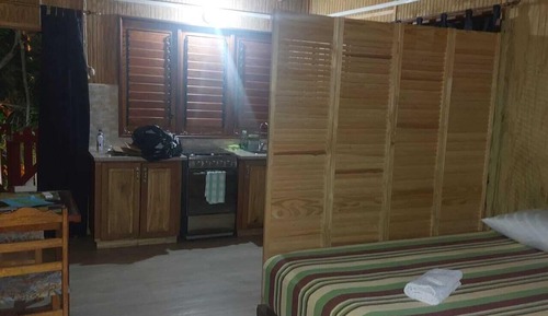 Studio, 1 grand lit, coin cuisine, en bord de plage