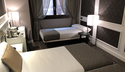 Chambre Triple (2 adults + 1 children)